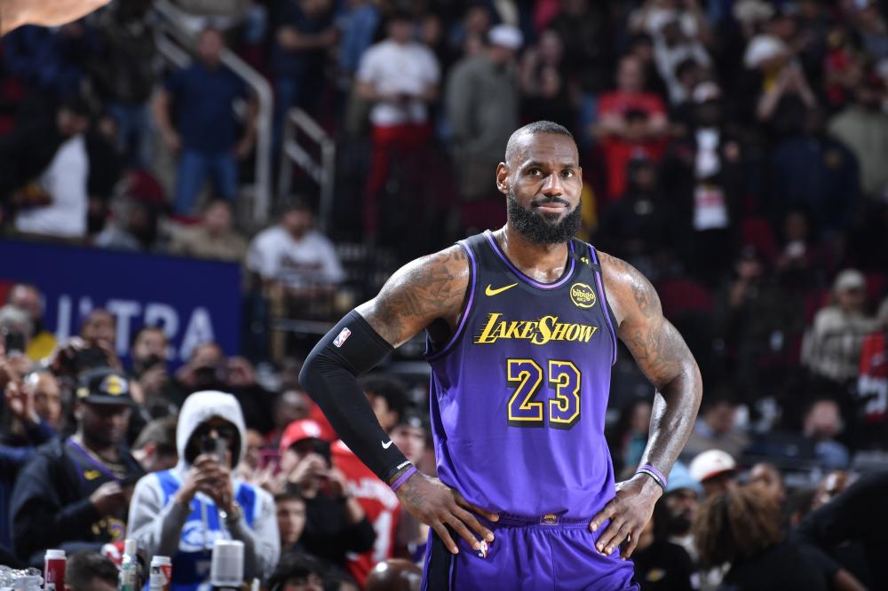 相比之下 相比之下