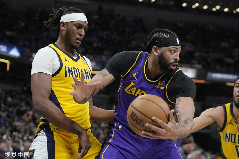 射展现了他 射展现了他