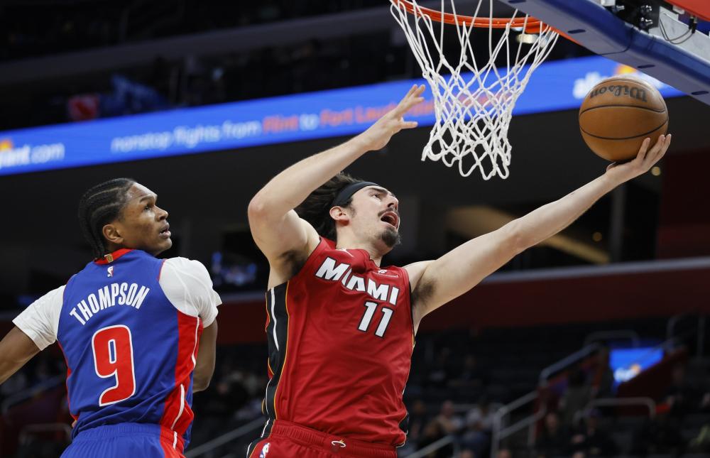 球迷们正陆 球迷们正陆