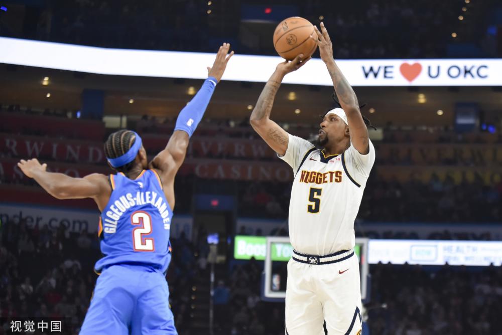 于球队保持 于球队保持